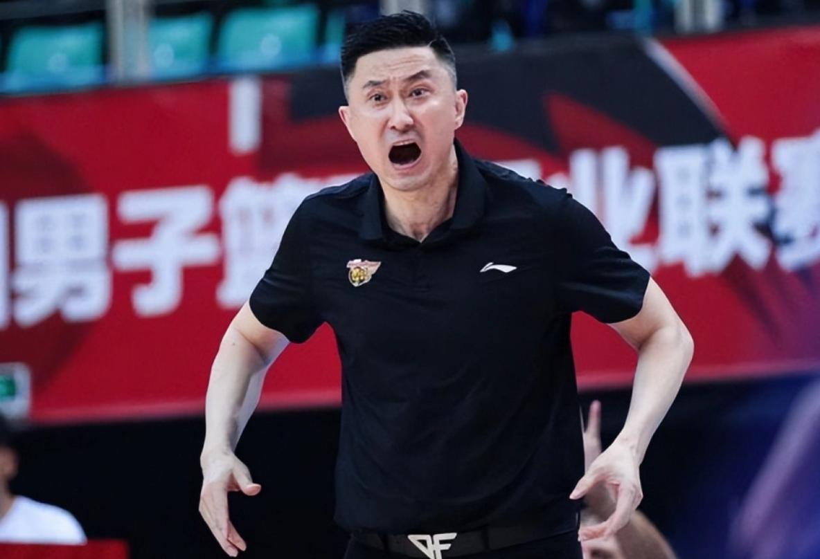 包含欧冠窗口期再迎强敌，广东宏远强势反弹，主帅态度——态度坚定，球队文化再被提及的词条