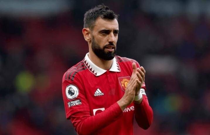 足总杯加时末段再迎强敌，摩纳哥豪取连胜，主帅态度——更衣室稳定，轮换策略成焦点的简单介绍