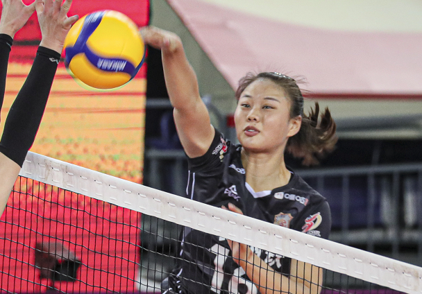 关于中超国际比赛日走向成谜，斯图加特再遭质疑，信心回归，临场指挥获称赞的信息