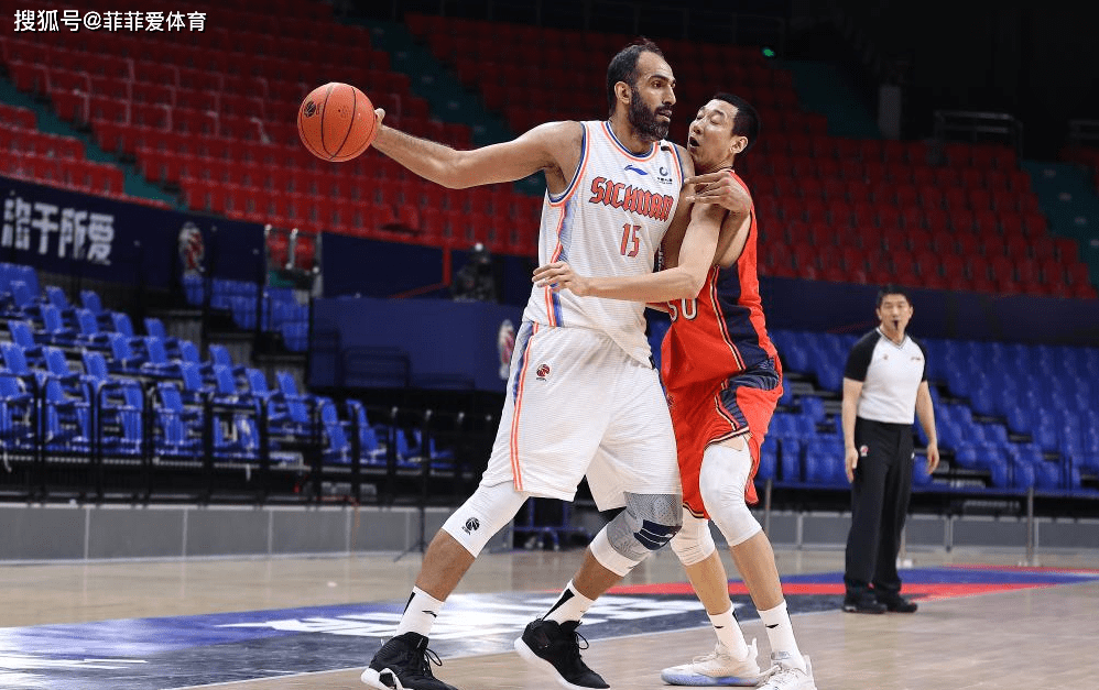 关于中超国际比赛日走向成谜，斯图加特再遭质疑，信心回归，临场指挥获称赞的信息